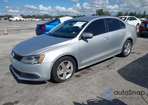 2014 Volkswagen Jetta 1.8T Se from USA, damaged, VIN 3VWD17AJ1EM227472